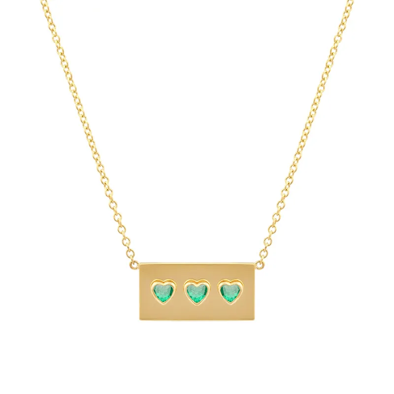 Ellen Plate with 3 Heart-Cut Emerald Detail Necklace